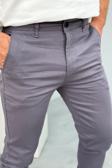 PANTALLONA NJË NGJYRËSHE TË THJESHTA PËR MESHKUJ NË NGJYRËN GRI E ERRËT - 4