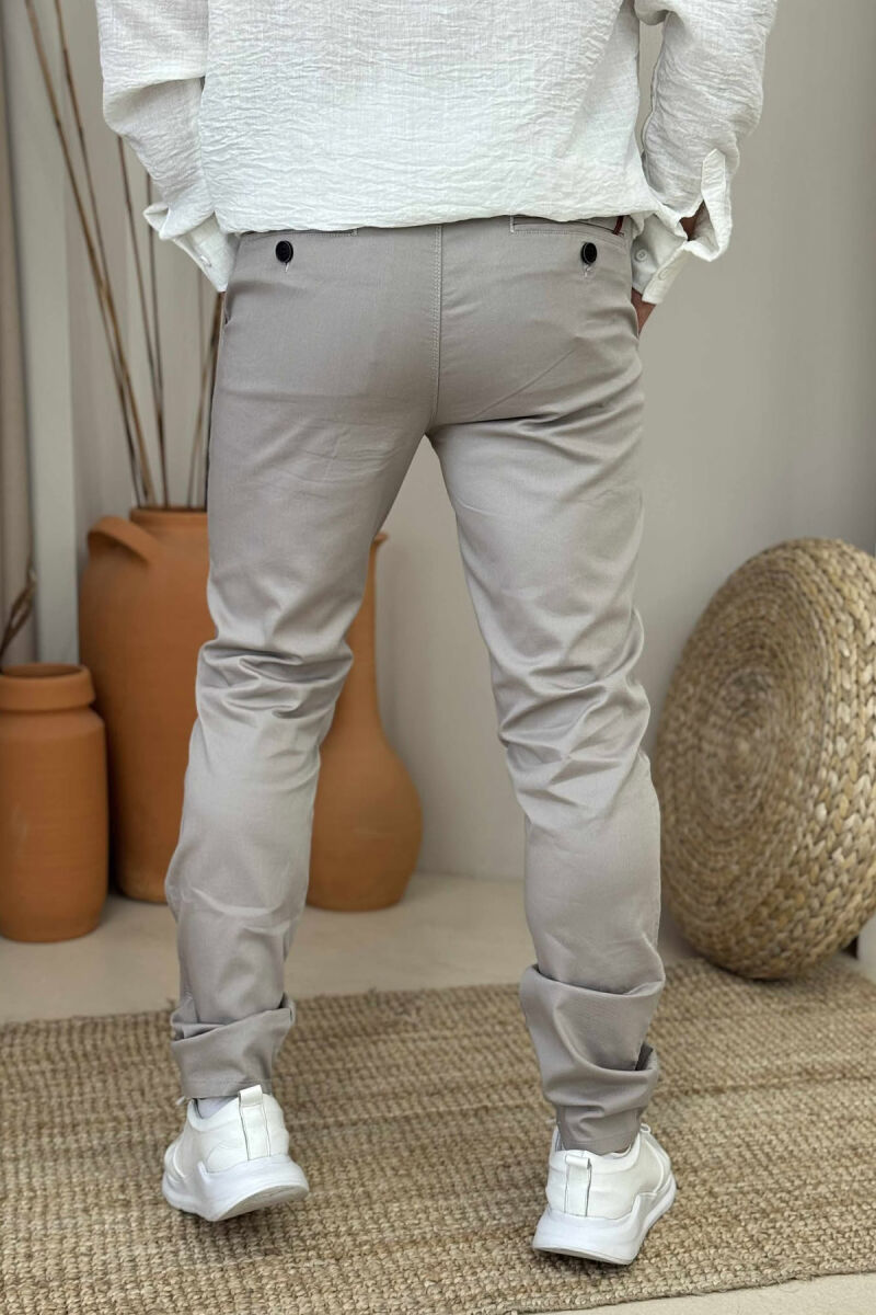 PANTALLONA NJË NGJYRËSHE TË THJESHTA PËR MESHKUJ NË NGJYRËN GRI - 3