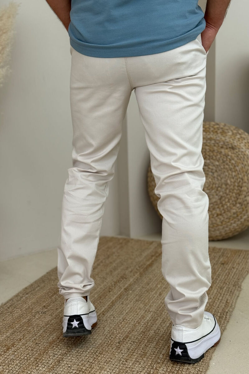 PANTALLONA NJË NGJYRËSHE TË THJESHTA PËR MESHKUJ NË NGJYRËN KREM - 5