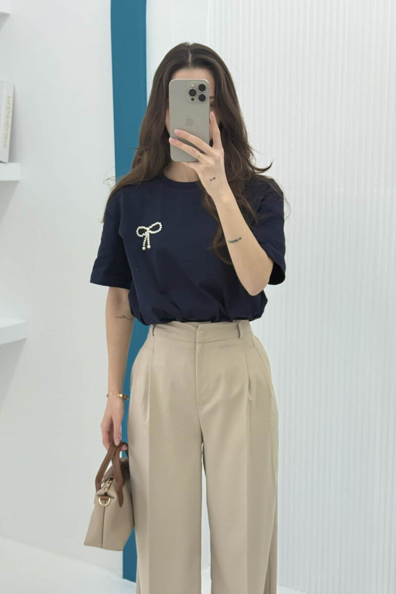 PEARL RIBBON DETAIL SIMPLE WOMEN T-SHIRT DARK BLUE/BEE - 3