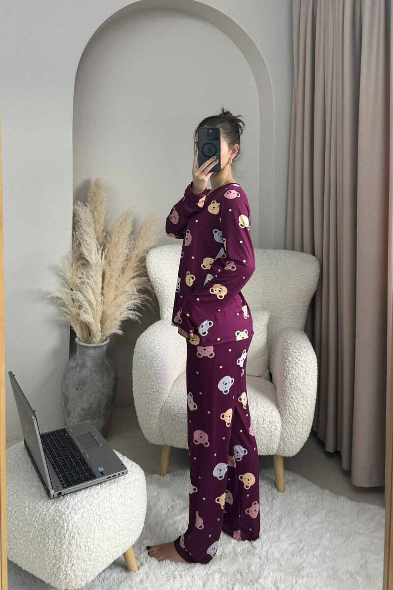 PIZHAMA BLUZË ME DIZJAN ME ARUSH+PANTALLONA PËR FEMRA NË NGJYRË VISHNJË TË ERRËT - 2