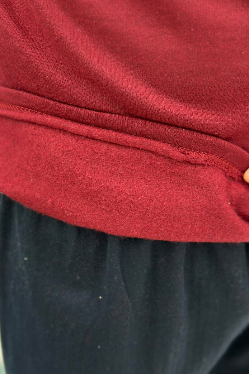 PIZHAME BLUZE E THJESHTE ME BUTONA + TUTA PER MESHKUJ NE NGJYRE VISHNJE - 3