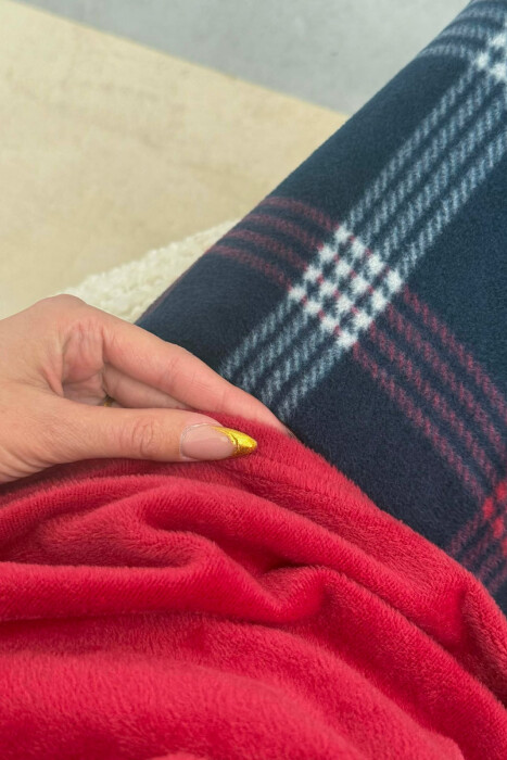 PIZHAME ME SHKRIME PËR FEMRA NË NGJYRËN VISHNJË - 6