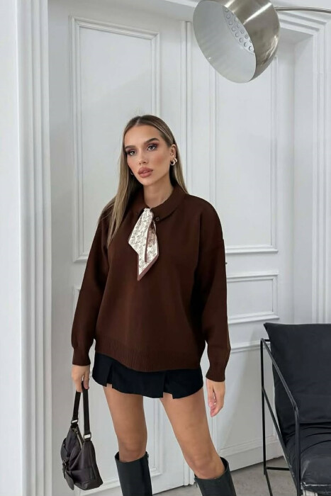 POLO NECK BUTTONED SCARF DETAIL WOMEN SWEATER BROWN/KAFE 