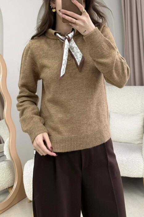POLO NECK BUTTONED SCARF DETAIL WOMEN SWEATER LIGHT BROWN/KAZB 