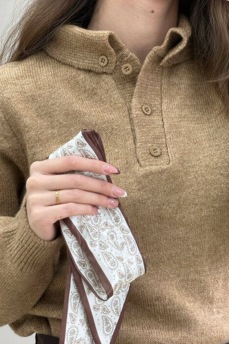 POLO NECK BUTTONED SCARF DETAIL WOMEN SWEATER LIGHT BROWN/KAZB - 2