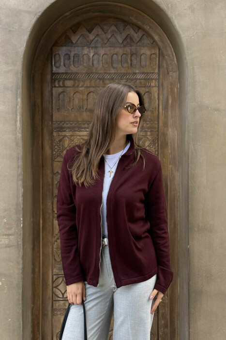 PULOVËR E THJESHTË NJË NGJYRËSHE PËR FEMRA NË NGJYRËN VISHNJË - 4