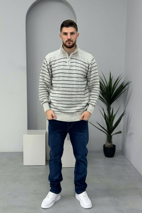 PULOVËR E THJESHTË PËR MESHKUJ NË NGJYRËN GRI E ZBARDHUR - KLAUDIO FASHION