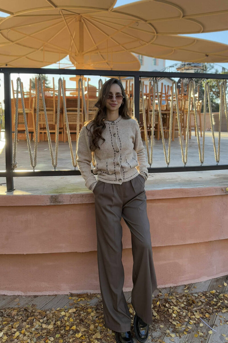 PULOVËR E THURRUR PËR FEMRA NË NGJYRË BEZHË - 3