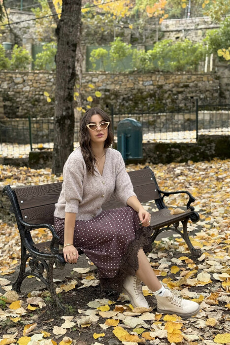 PULOVËR ME MËNGË TË SHKURTRA DHE KOPSA ME DETAJIN E YLLIT TË DETIT PËR FEMRA NË NGJYRË BEZHË - 3