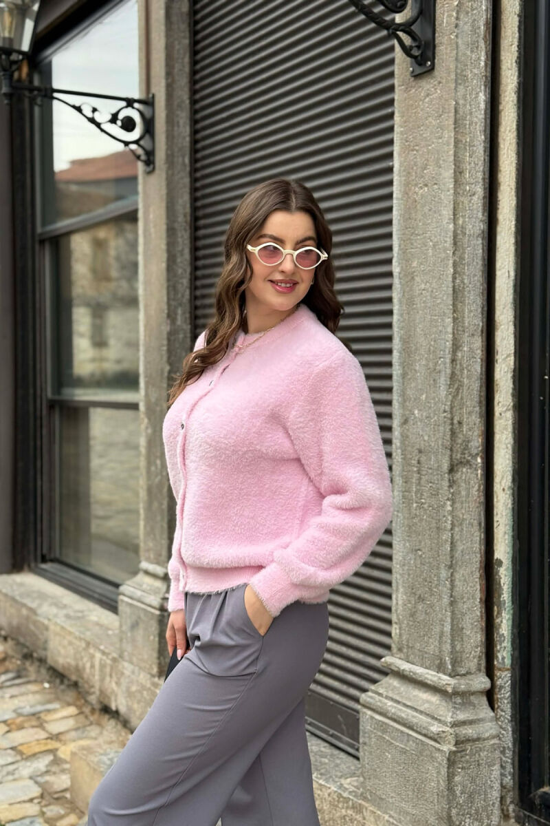 PULOVER NJE NGJYRESHE ME BUTONA PER FEMRA NE NGJYRE ROZE - 2