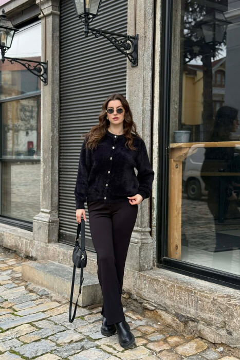 PULOVER NJE NGJYRESHE ME BUTONA PER FEMRA NE NGJYRE TE ZEZE - 6