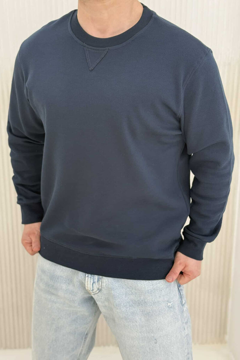 ROUND NECK ONE COLOR MEN SWEATSHIRT DARK BLUE/BEE - 1