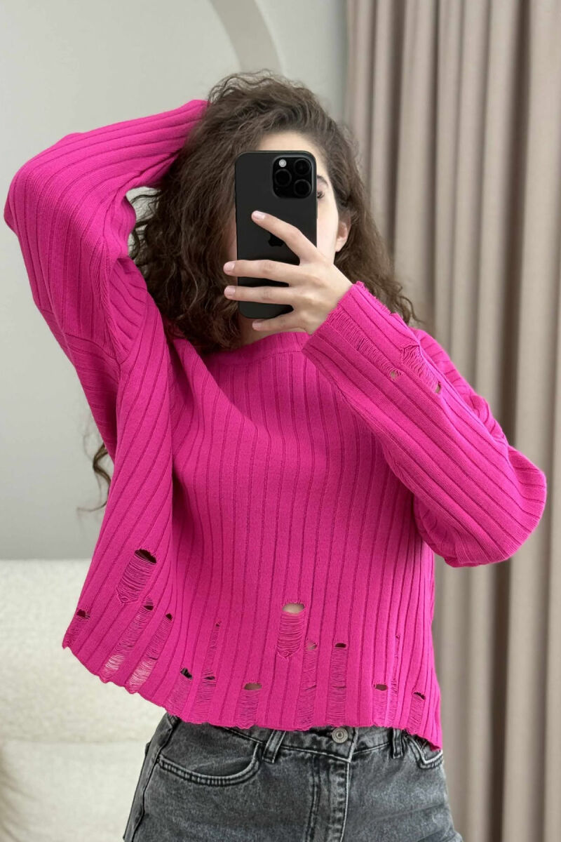 ROUND NECK ONE COLOR RIPPED WOMEN SWEATER FUCHSIA/CIKLAMI - 3