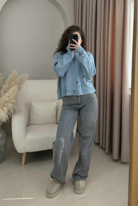 ROUND NECK ONE COLOR RIPPED WOMEN SWEATER LIGHTBLUE/BZ 