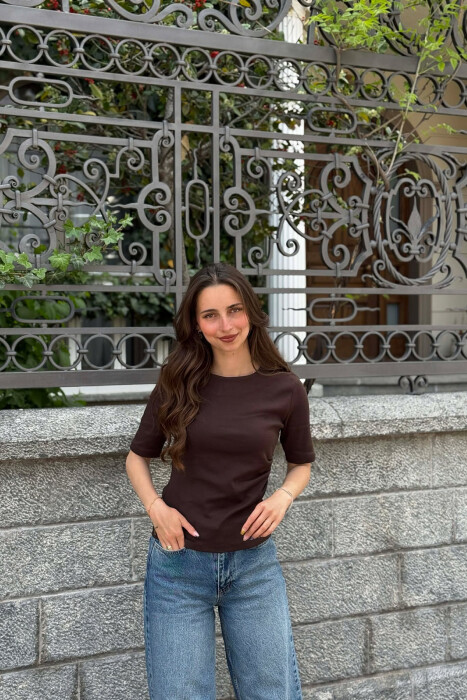 ROUND NECK ONE COLOR WOMAN T-SHIRT DARK BROWN/KAE 