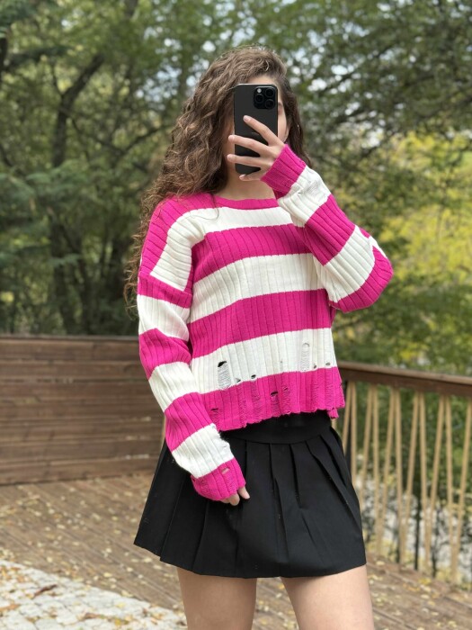 ROUND NECK SCRATCHES STRIPED WOMEN SWEATER FUCHSIA-WHITE/CIK-BA - 3