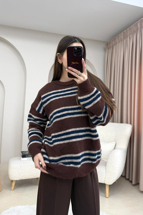 ROUND NECK STRIPE DESIGN WOMAN SWEATER BROWN/KAFE 