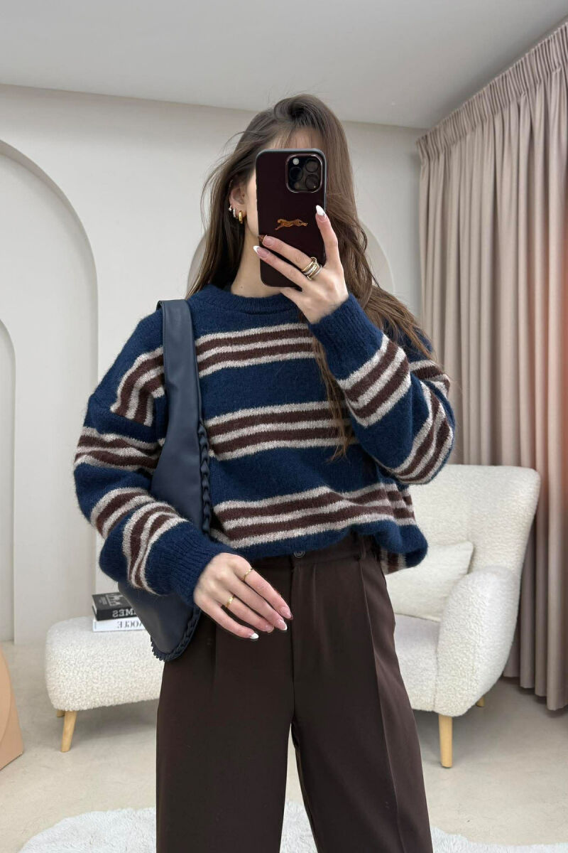 ROUND NECK STRIPE DESIGN WOMAN SWEATER DARK BLUE/BEE - 4
