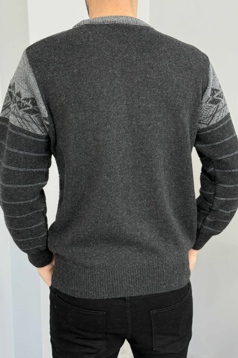 ROUND NECK STRIPES MEN SWEATER DARK GREY/GEE - 4