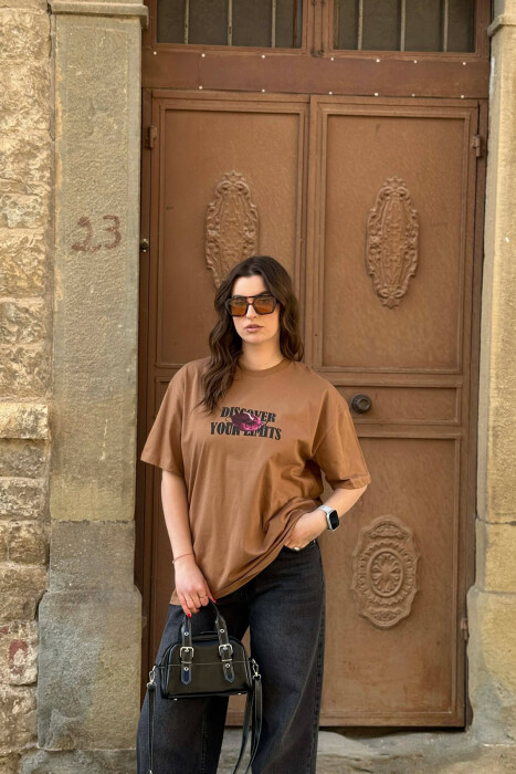 T-SHIRT I THJESHTE PER FEMRA NE NGJYRE KAFE + 6 PALE ÇORAPE DHURATE - KLAUDIO FASHION