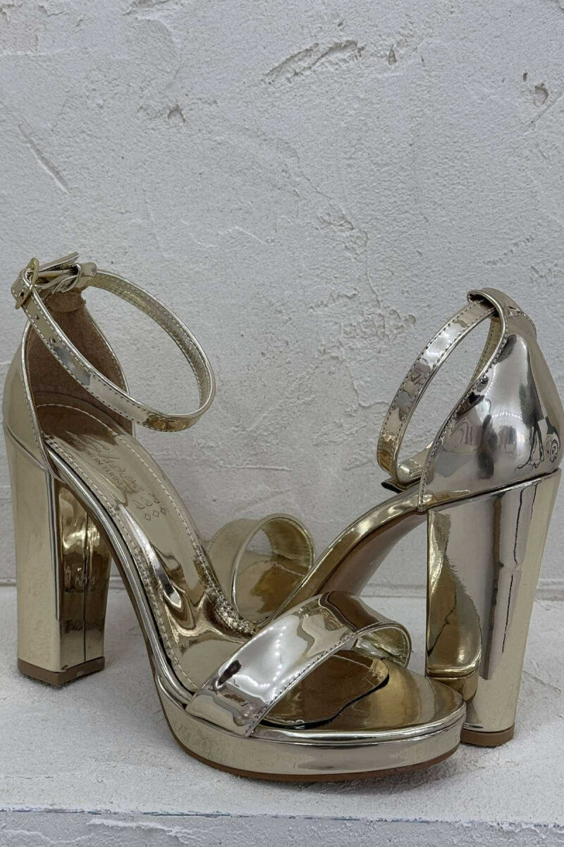 SANDALE TË SHNDRITSHME ME TAKË PËR FEMRA NË NGJYRË GOLD - 5