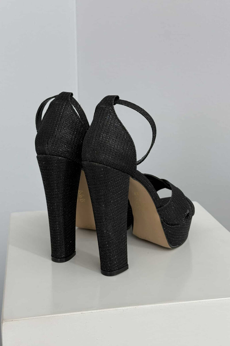 SANDALE TË SHNDRITSHME ME TAKË PËR FEMRA NË NGJYRË TË ZEZË - 5