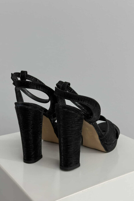 SANDALE TË SHNDRITSHME ME TAKË PËR FEMRA NË NGJYRË TË ZEZË - 2