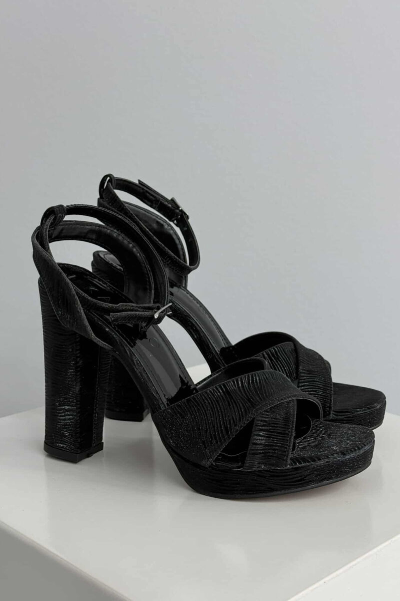 SANDALE TË SHNDRITSHME ME TAKË PËR FEMRA NË NGJYRË TË ZEZË - 3