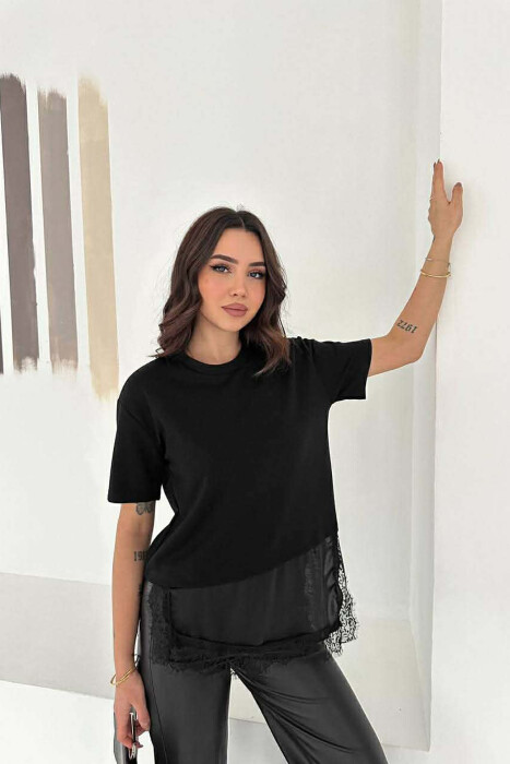 T-SHIRT ME DETAJ SATENI PER FEMRA NE NGJYRE TE ZEZE - KLAUDIO FASHION