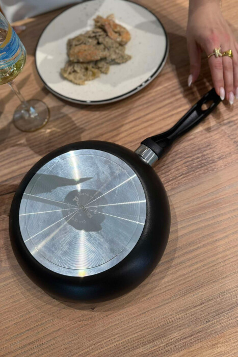 SAUTE FRY PAN WITH GLASS LID 24 CM BLACK/ E ZEZE - 4