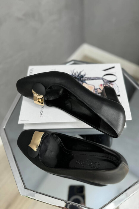 SEMI HEEL GOLD DETAIL WOMAN SHOES BLACK/ E ZEZE 