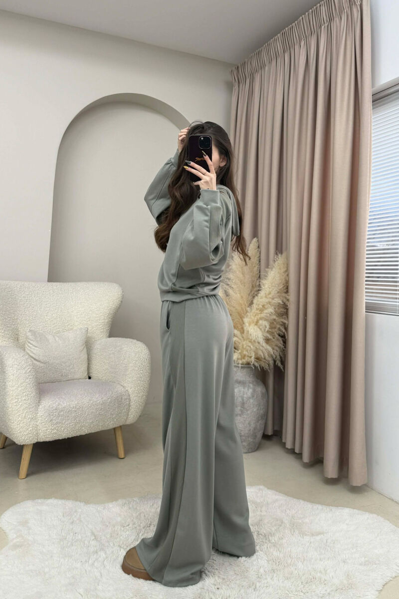 SET I THJESHTË NJË NGJYRËSH BLUZË+TUTA PËR FEMRA NË NGJYRËN GRI - 2