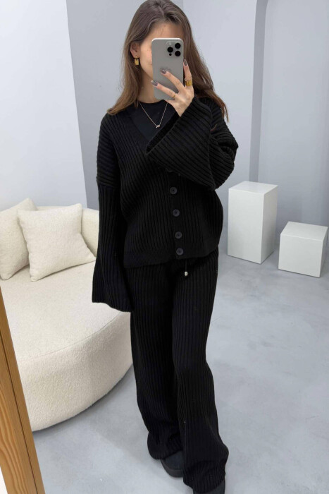 SET I THJESHTË PËR FEMRA NË NGJYRËN E ZEZË - 3