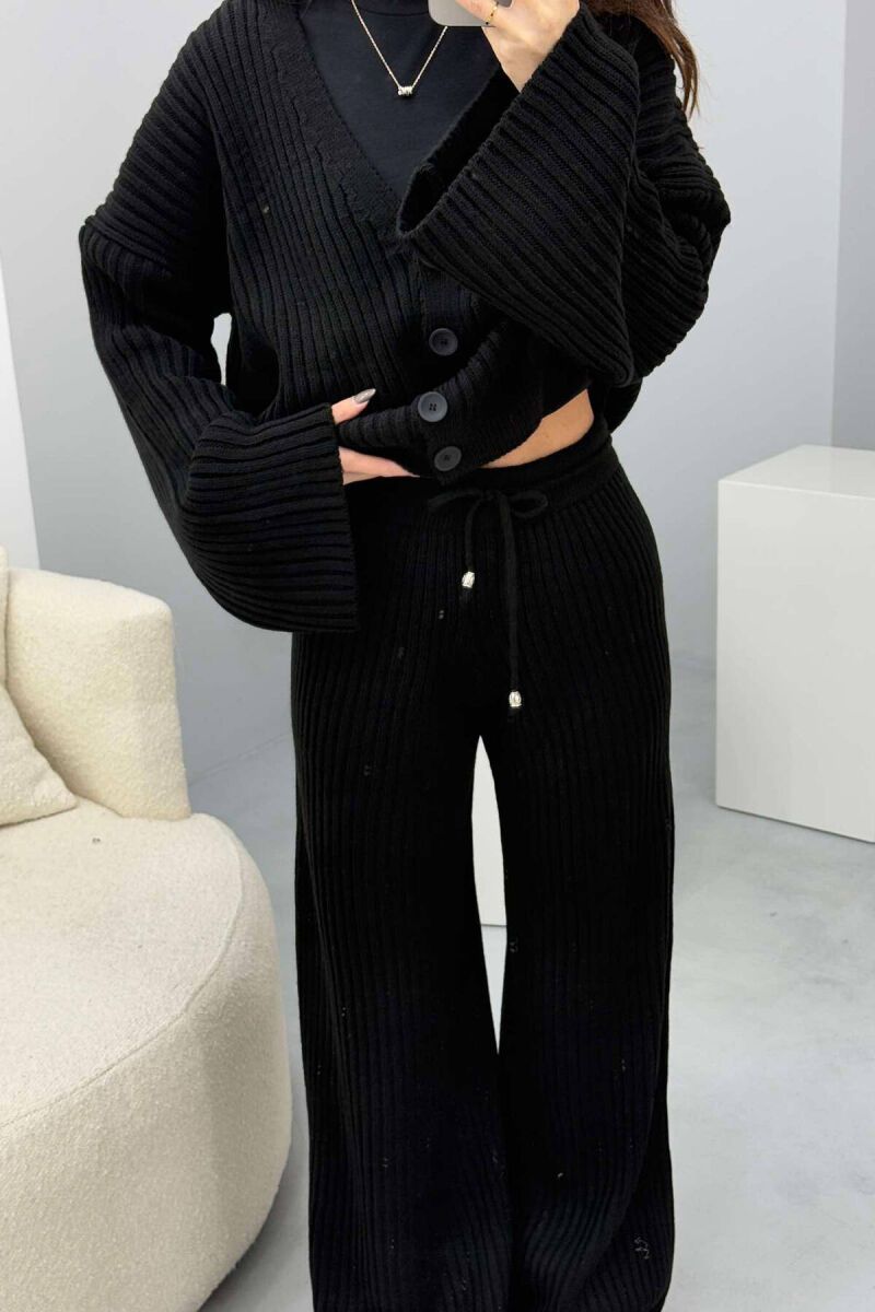 SET I THJESHTË PËR FEMRA NË NGJYRËN E ZEZË - 5