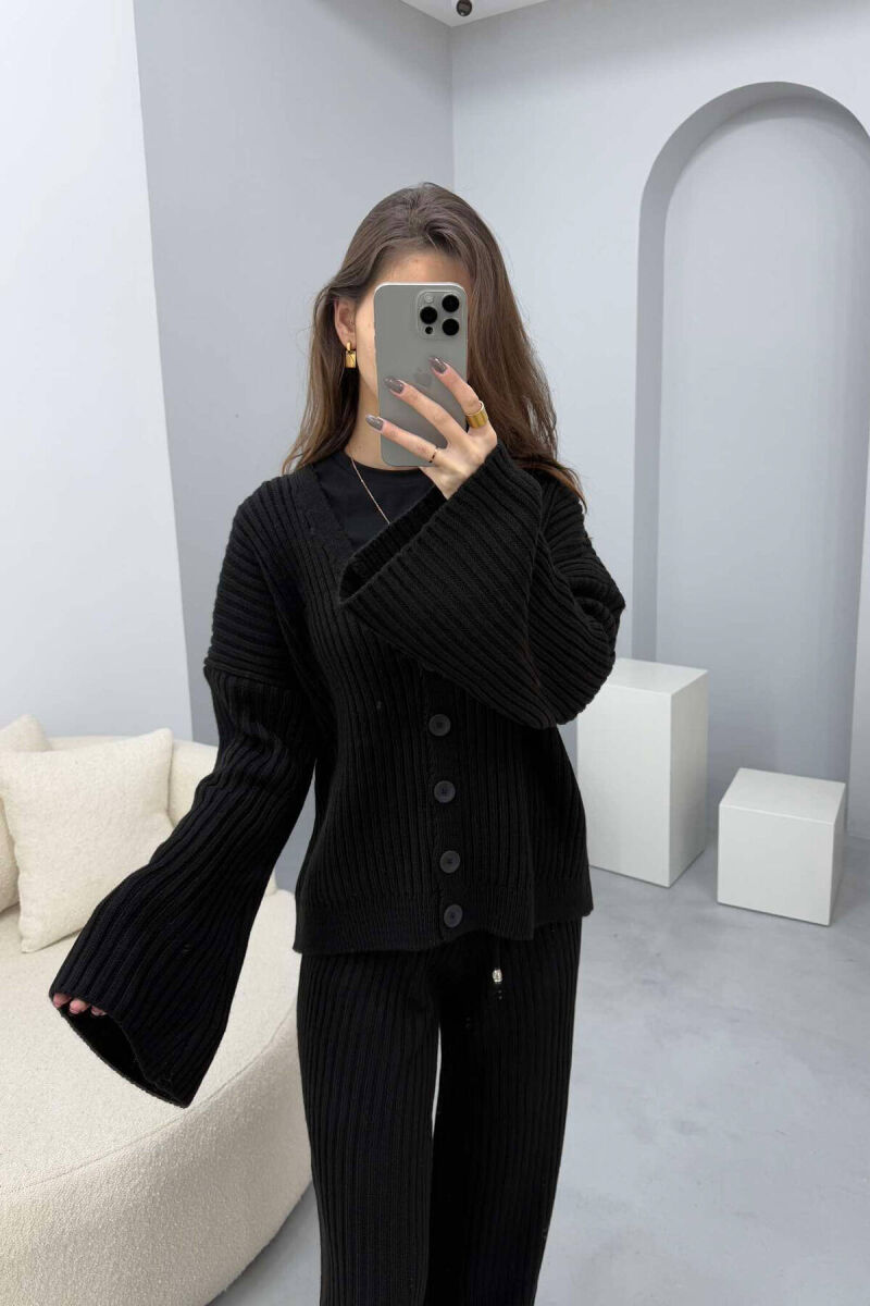 SET I THJESHTË PËR FEMRA NË NGJYRËN E ZEZË - 6