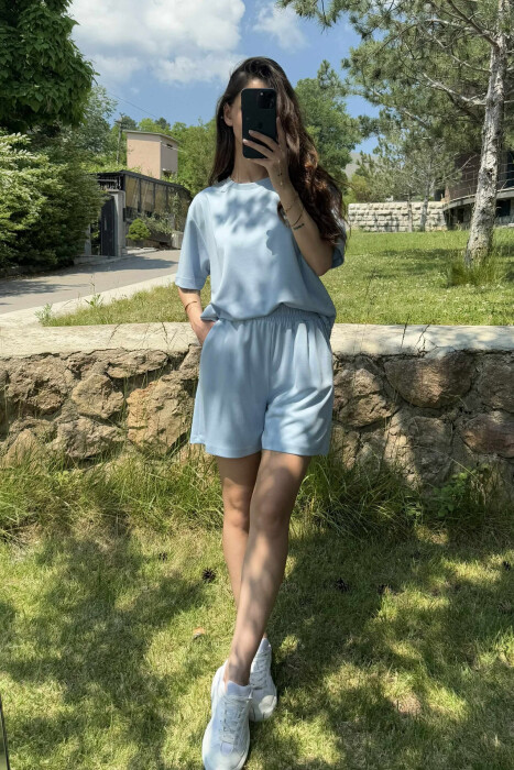 SET I THJESHTË T-SHIRT+PANTALLONA TË SHKURTRA PËR FEMRA NË NGJYRËN BLU E ZBARDHUR - 5