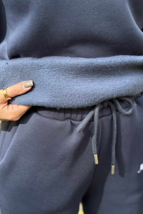 SET ME PUSH BLUZË+TUTA ME SHKRIME PËR FEMRA NË NGJYRË BLU TË ERRËT - 3