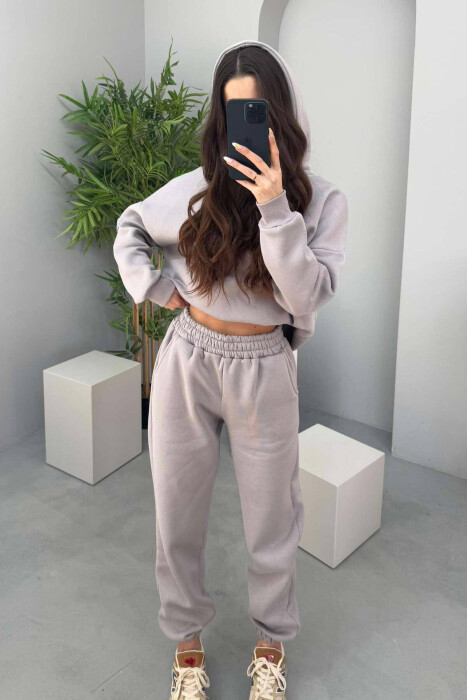 SET ME PUSH PËR FEMRA NË NGJYRËN GRI - 2