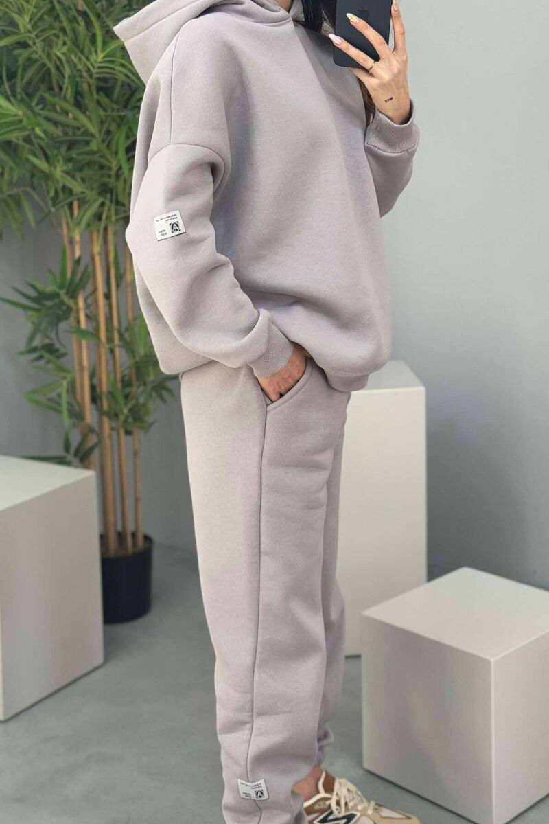 SET ME PUSH PËR FEMRA NË NGJYRËN GRI - 4