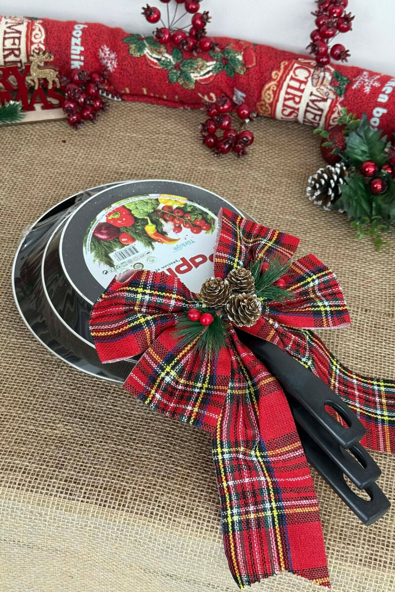 SET ME TIGANË NË TRE MADHËSI TË NDRYSHME 18-22-26 CM NË NGJYRËN E ZEZË - 6