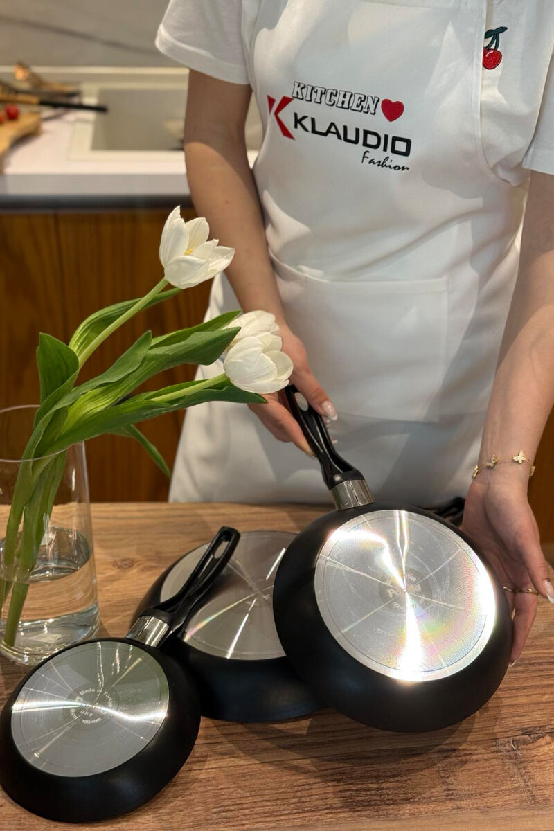 SET ME TIGANË NË TRE MADHËSI TË NDRYSHME 18-22-26 CM NË NGJYRËN E ZEZË - 14