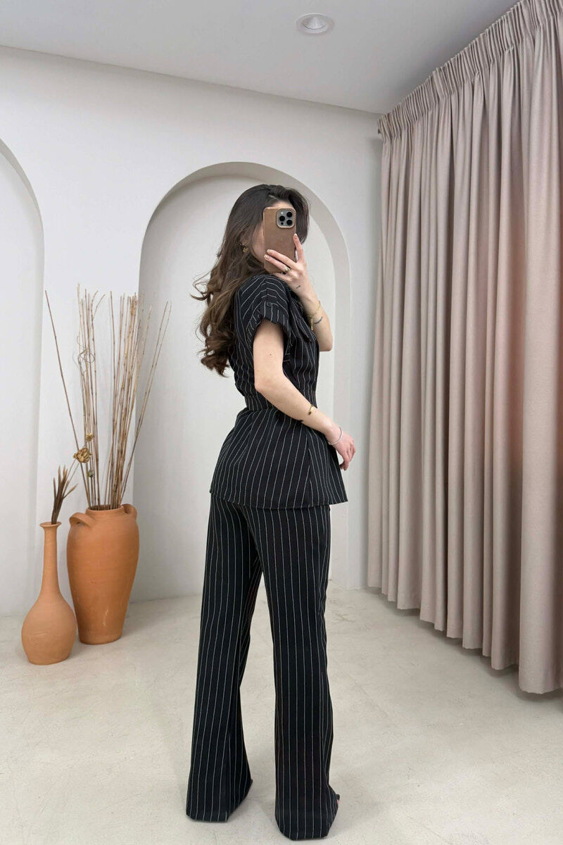 SET ME VIJA BLUZE ME MENGE TE SHKURTRA + PANTALLONA PER FEMRA NE NGJYRE TE ZEZE - 4