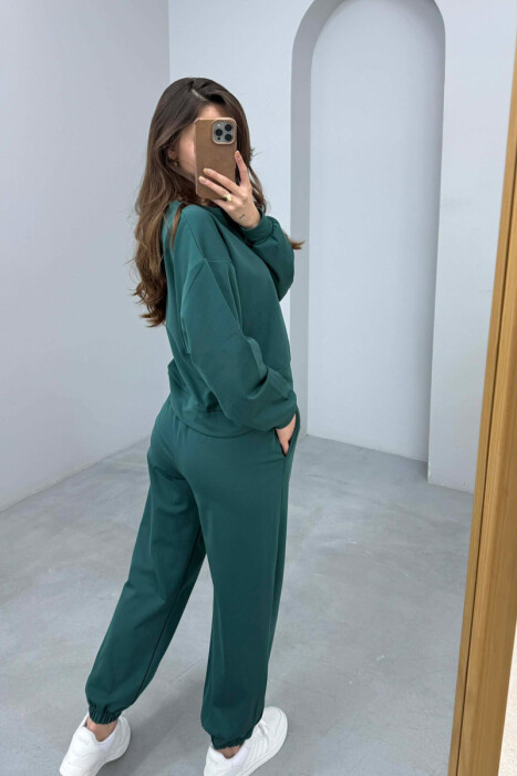 SET NJE NGJYRESH BLUZE E THJESHTE + TUTA PER FEMRA NE NGJYRE JESHILE - 4