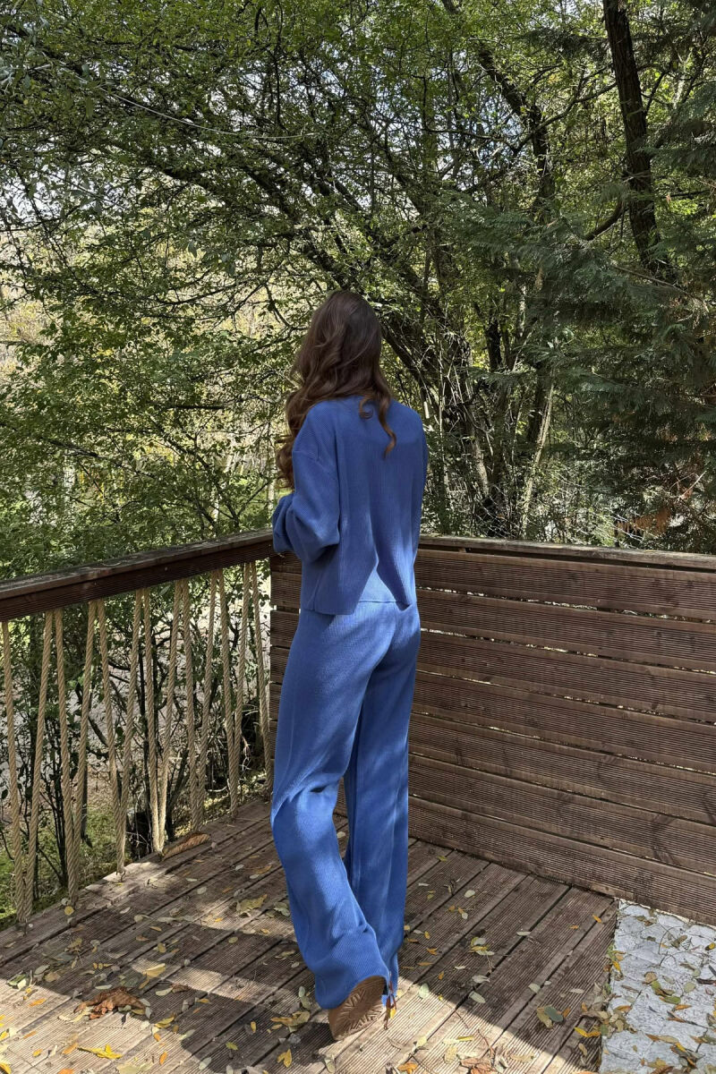 SET NJË NGJYRËSH I THJESHTË PULOVËR+PANTALLONA PËR FEMRA NË NGJYRË BLU - 4