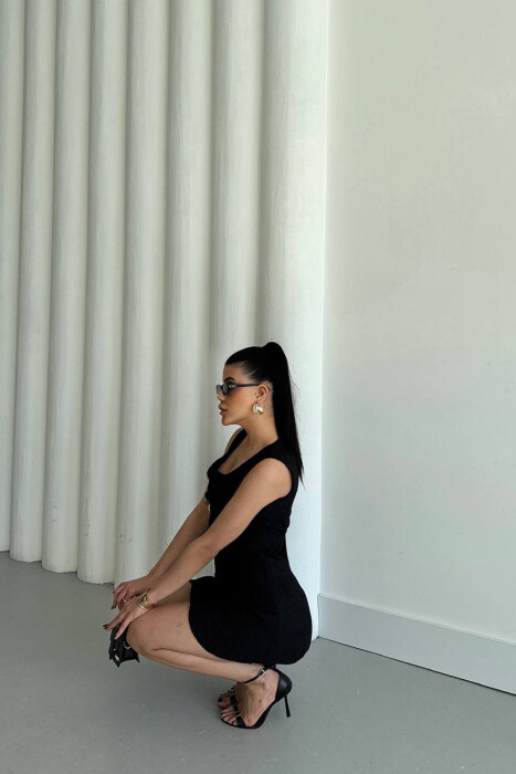 SET NJE NGJYRESH JELEK ME BUTONA GOLD + FUND PER FEMRA NE NGJYRE TE ZEZE - 2