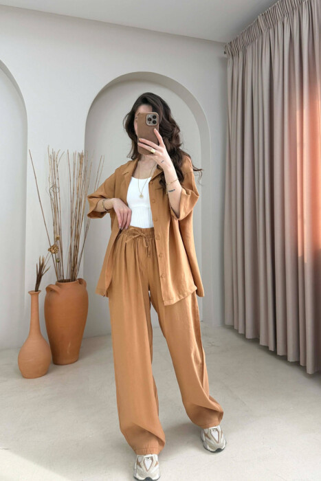 SET NJE NGJYRESH KEMISHE ME MENGE TE SHKURTRA +PANTALLONA PER FERMA NE NGJYRE KAFE TE ZBARDHUR - 2