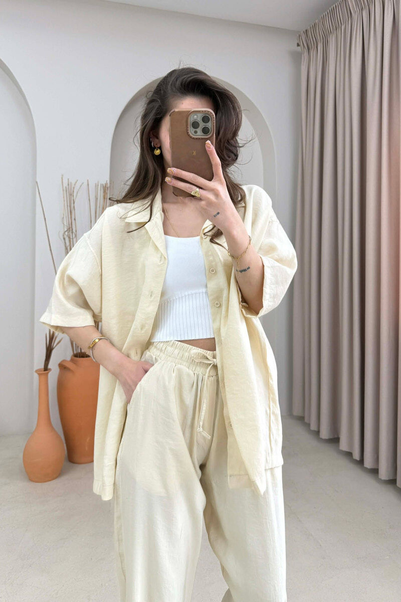 SET NJE NGJYRESH KEMISHE ME MENGE TE SHKURTRA +PANTALLONA PER FERMA NE NGJYRE KREM - 2