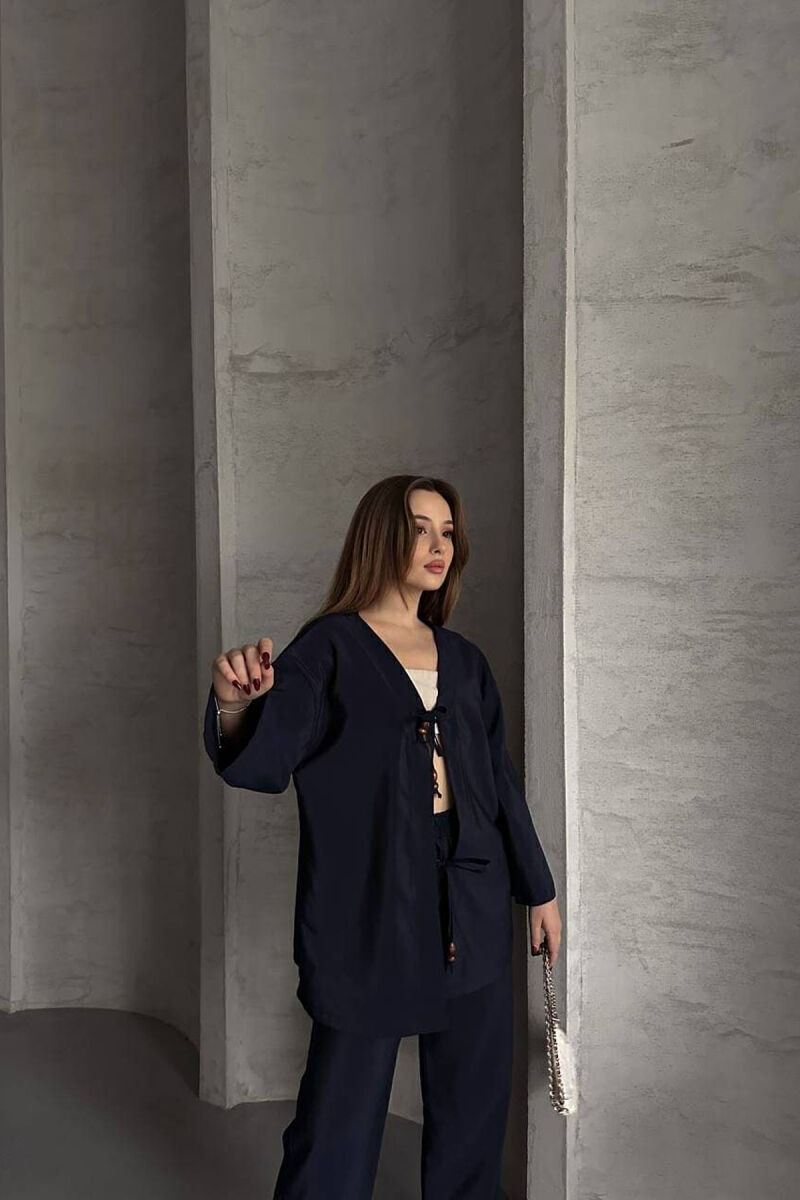 SET NJË NGJYRËSH ME DETAJIN E LIDHSEVE PANTALLONA+KËMISHË PËR FEMRA NË NGJYRËN BLU - 3