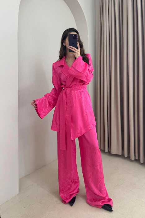 SET NJË NGJYRËSH ME DETAJIN E LIDHSEVE XHAKETË+PANTALLONA PËR FEMRA NË NGJYRËN ÇIKLAMI - 2